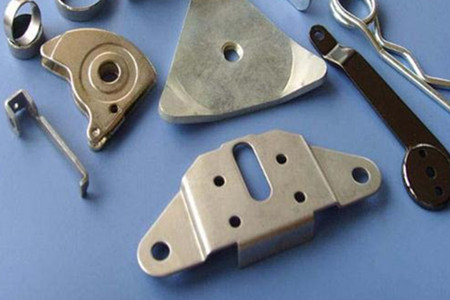 加工精密沖壓件時需要注意哪些事項(xiàng)？