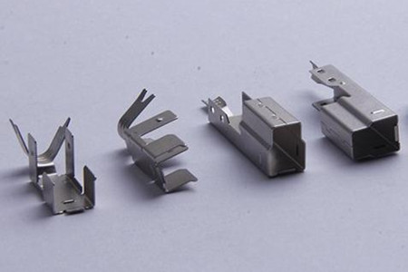 五金彈片加工時需要注意哪些事項？