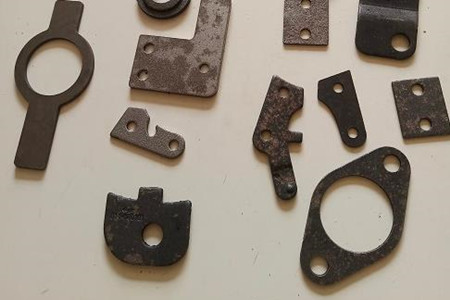 精密沖壓件產(chǎn)生時(shí)出現(xiàn)翻料、扭曲的原因及解決方法