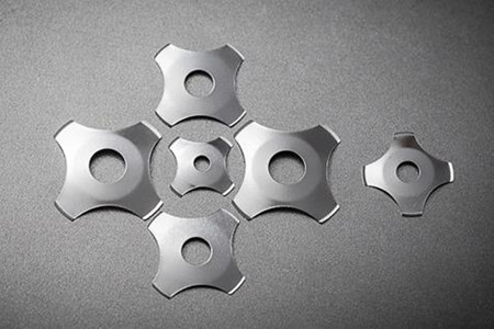 五金彈片在工業(yè)生產中的應用